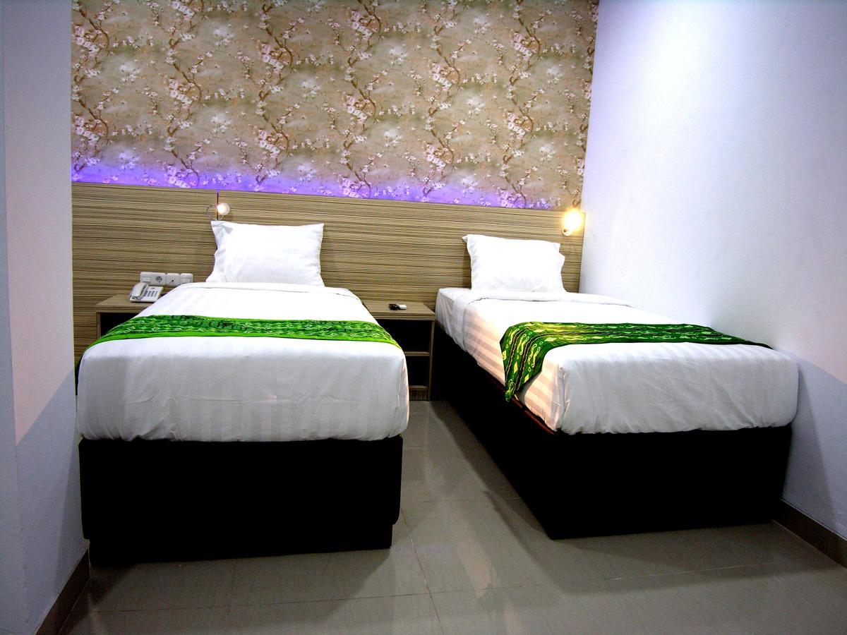 Hotel Delima Banjarmasin (South Kalimantan) Bagian luar foto