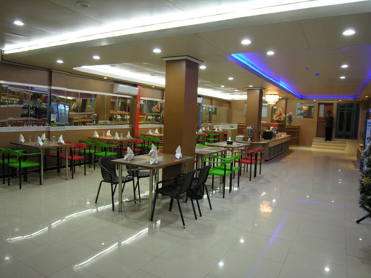 Hotel Delima Banjarmasin (South Kalimantan) Bagian luar foto