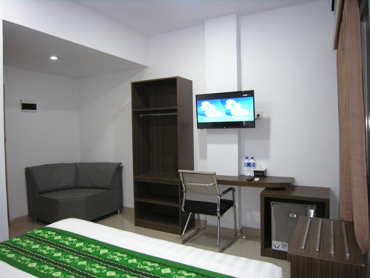 Hotel Delima Banjarmasin (South Kalimantan) Bagian luar foto